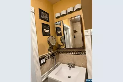 328 Liberty Avenue, Jersey City, NJ 07307 - Photo 15