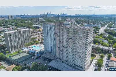 555 North Avenue 4U #4U, Fort Lee, NJ 07024 - Photo 1