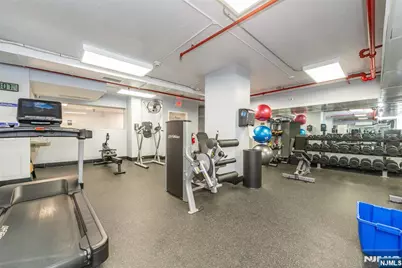 555 North Avenue 4U #4U, Fort Lee, NJ 07024 - Photo 11
