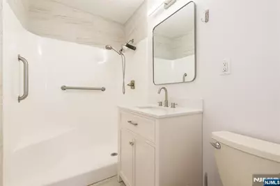 555 North Avenue 4U #4U, Fort Lee, NJ 07024 - Photo 9