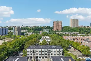 6 Marquis Ct, Edgewater, NJ 07020 - Photo 31