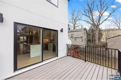 428 Lafayette Avenue, Cliffside Park, NJ 07010 - Photo 25