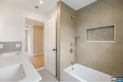 428 Lafayette Avenue, Cliffside Park, NJ 07010 - Photo 33