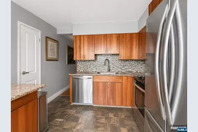 344 Prospect Avenue 4H #4H, Hackensack, NJ 07601 - Photo 17
