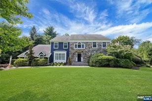 4 Swan Hollow Ct, Ramsey, NJ 07446 - Photo 1