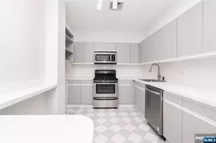 75 Liberty Ave D19, Jersey City, NJ 07306 - Photo 11