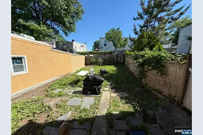 20 Montrose Terrace, Irvington, NJ 07111 - Photo 9