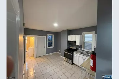 20 Montrose Terrace, Irvington, NJ 07111 - Photo 3