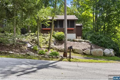 105 Shore Road, Byram Township, NJ 07821 - Photo 3