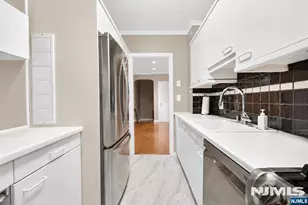 185 E Palisade Ave D11B, Englewood, NJ 07631 - Photo 13