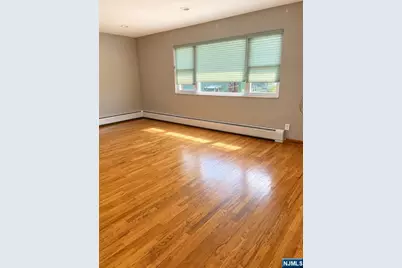 257 Prospect Avenue 2 #2, Cliffside Park, NJ 07010 - Photo 3