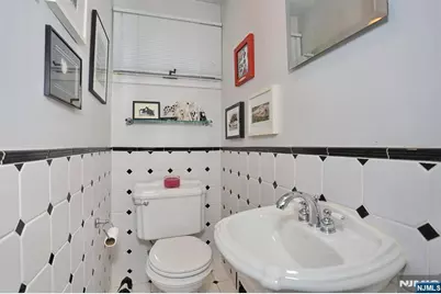 19 S Lyle Avenue, Tenafly, NJ 07670 - Photo 17
