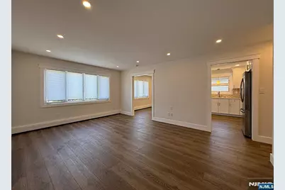 682 Valley Brook Avenue 2 #2, Lyndhurst Township, NJ 07071 - Photo 3