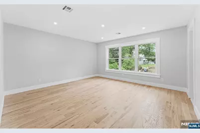 136 N 17th, East Orange, NJ 07017 - Photo 17