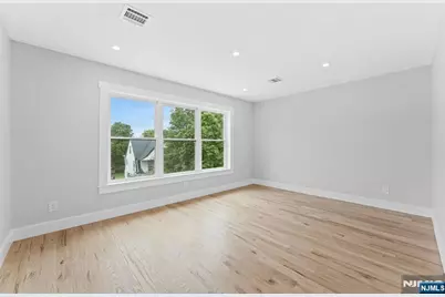 136 N 17th, East Orange, NJ 07017 - Photo 11