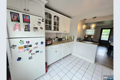 2209D Center Avenue D #D, Fort Lee, NJ 07024 - Photo 5