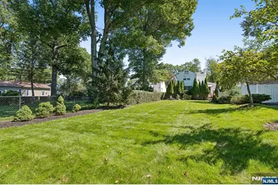 25 Swan, Livingston, NJ 07039 - Photo 35