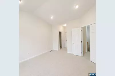 10 Devonshire Drive 141 #141, Clifton, NJ 07013 - Photo 21