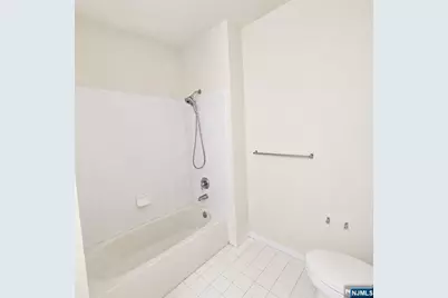 10 Devonshire Drive 141 #141, Clifton, NJ 07013 - Photo 13