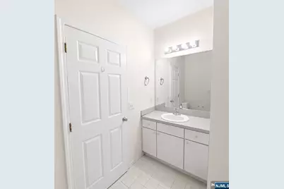 10 Devonshire Drive 141 #141, Clifton, NJ 07013 - Photo 15