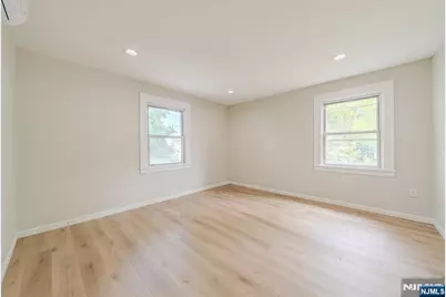 933 Maple Avenue, Ridgefield, NJ 07657 - Photo 27