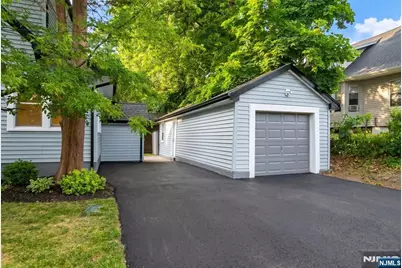 933 Maple Avenue, Ridgefield, NJ 07657 - Photo 9