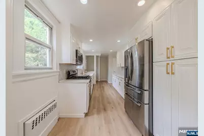933 Maple Avenue, Ridgefield, NJ 07657 - Photo 19