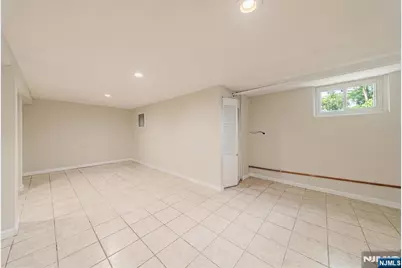 933 Maple Avenue, Ridgefield, NJ 07657 - Photo 31