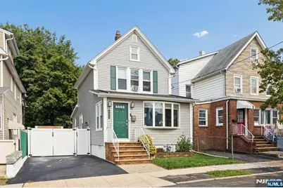 535 Freeman Street, Lyndhurst Township, NJ 07071 - Photo 1