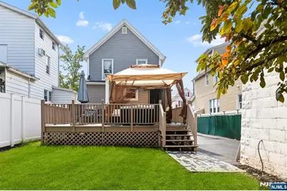 535 Freeman Street, Lyndhurst Township, NJ 07071 - Photo 33