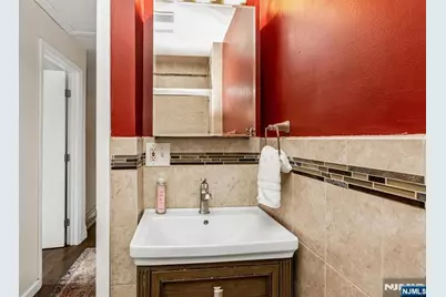 535 Freeman Street, Lyndhurst Township, NJ 07071 - Photo 25