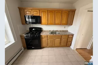 203 Davis Avenue 8 #8, Kearny, NJ 07032 - Photo 3