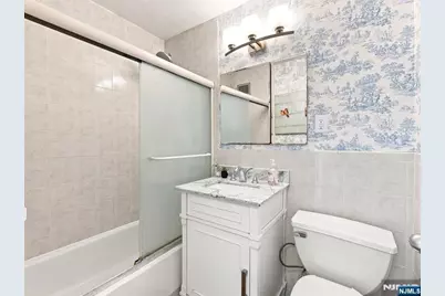 135 Montgomery Street 8B #8B, Jersey City, NJ 07302 - Photo 15