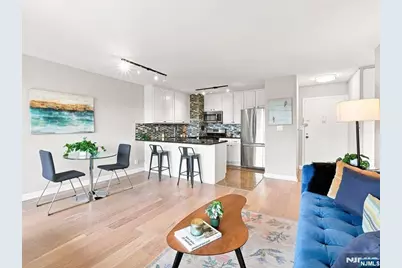 135 Montgomery Street 8B #8B, Jersey City, NJ 07302 - Photo 5