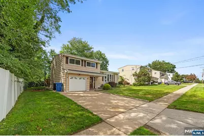39 Hastings Road, Old Bridge Township, NJ 08857 - Photo 3
