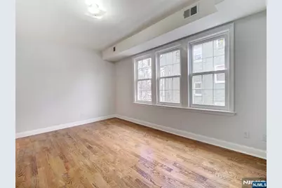 762 Summer Avenue, Newark, NJ 07104 - Photo 7