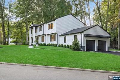 15 Green Way, Mahwah, NJ 07430 - Photo 3