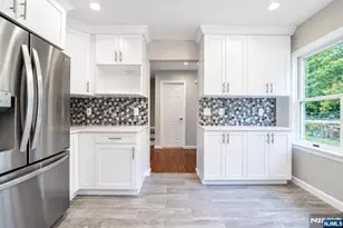 479 Undercliff Ave, Edgewater, NJ 07020 - Photo 3
