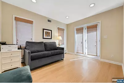 626 Sunderland Road, Teaneck Township, NJ 07666 - Photo 19
