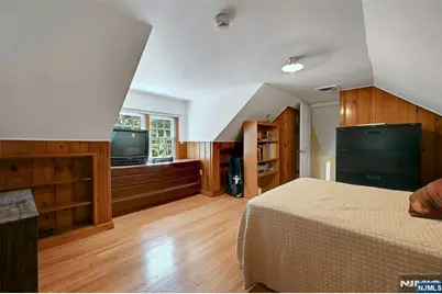 626 Sunderland Road, Teaneck Township, NJ 07666 - Photo 31