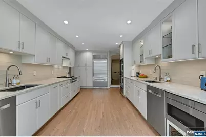 626 Sunderland Road, Teaneck Township, NJ 07666 - Photo 17