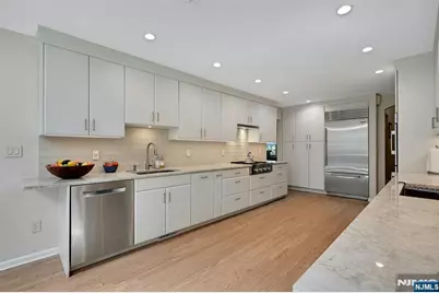 626 Sunderland Road, Teaneck Township, NJ 07666 - Photo 15