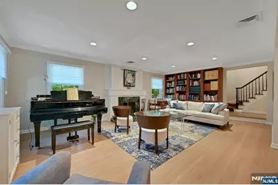 626 Sunderland Road, Teaneck Township, NJ 07666 - Photo 7