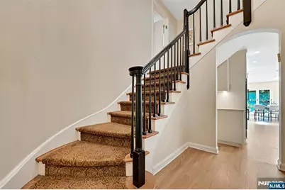 626 Sunderland Road, Teaneck Township, NJ 07666 - Photo 5