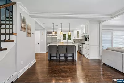 689 Colonial Road, Franklin Lakes, NJ 07417 - Photo 17