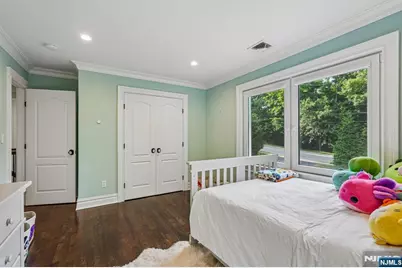 689 Colonial Road, Franklin Lakes, NJ 07417 - Photo 33