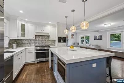 689 Colonial Road, Franklin Lakes, NJ 07417 - Photo 21