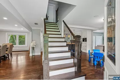 689 Colonial Road, Franklin Lakes, NJ 07417 - Photo 23
