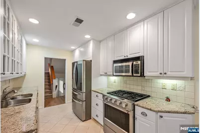 191 Yorktowne Court 191B #191B, Washington Township, NJ 07676 - Photo 21