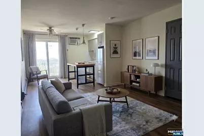 201 12th Street 19 #19, Palisades Park, NJ 07650 - Photo 1